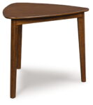 Lyncott - Brown - Triangle Dining Room Table